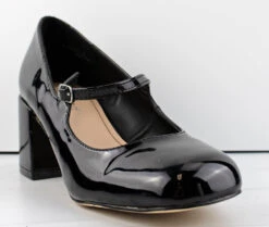 Bamboo Doll 01 Women's Closed Toe Patent Mary Jane Heels
