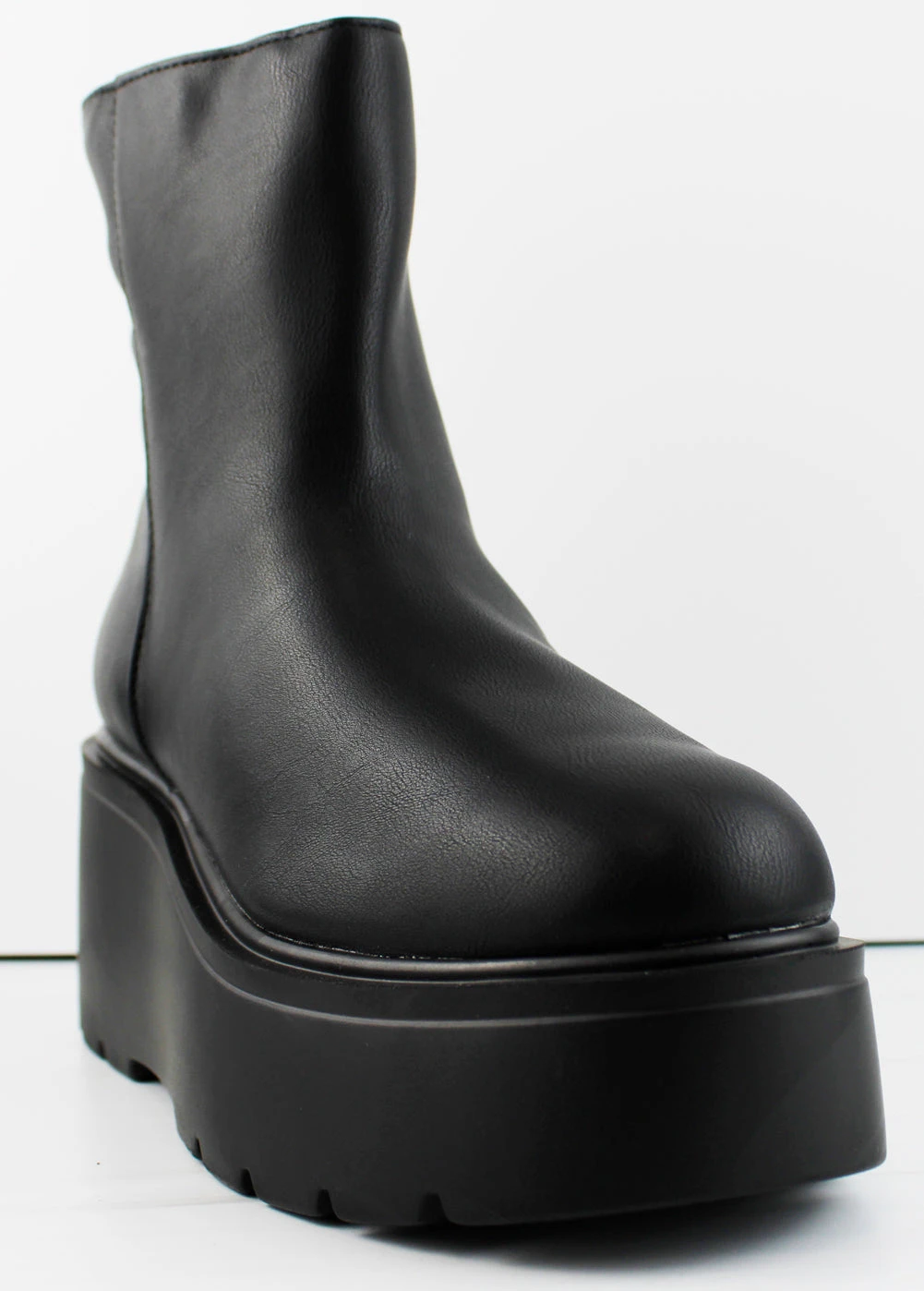 Bamboo Internal 17 Women's Flat Platform Ankle Booties 6 Bamboo Internal 17 Women's Flat Platform Ankle Booties - Image 4