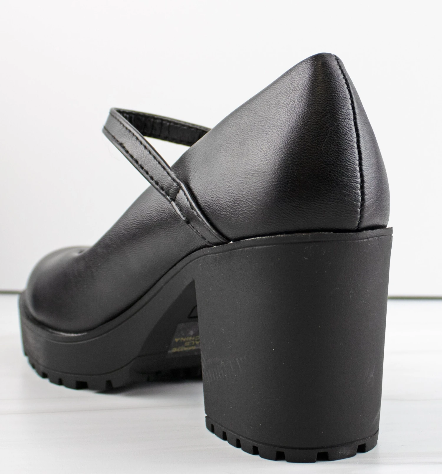 Reef 22 Women's Closed Toe Platform Mary Jane Heels 5 Reef 22 Women's Closed Toe Platform Mary Jane Heels - Image 3