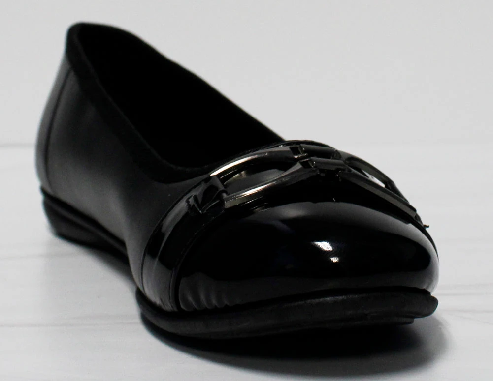 Forever Mendoza 32 Women's Chain Accent Round Toe Comfort Flats 3 Forever Mendoza 32 Women's Chain Accent Round Toe Comfort Flats