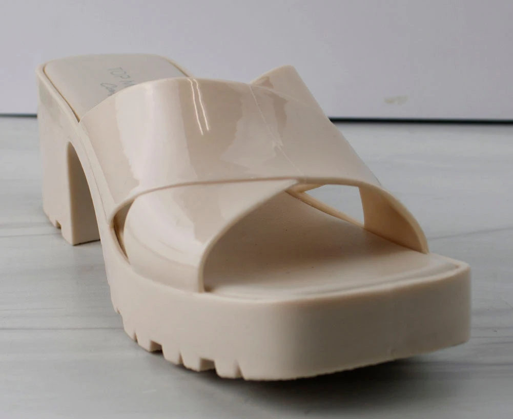 Tiana 3 Women's Patent Slip On Chunky Low Heeled Sandals 3 Tiana 3 Women's Patent Slip On Chunky Low Heeled Sandals