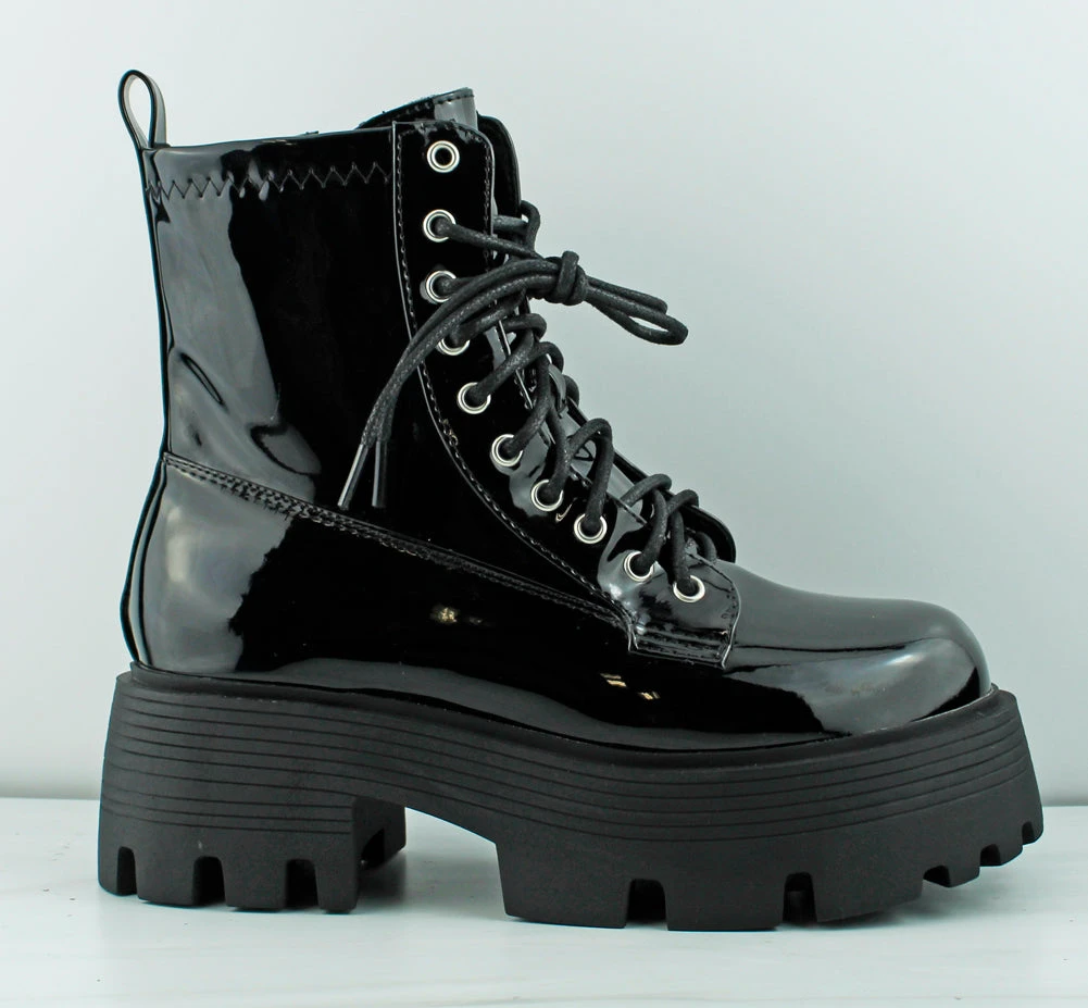 Wilder 1 Women's Thick Platform Lug Sole Lace Up Boots 4 Wilder 1 Women's Thick Platform Lug Sole Lace Up Boots - Image 2