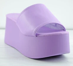 Bamboo Cactus 53 Womens Wide Band Wedge Mule Sandals