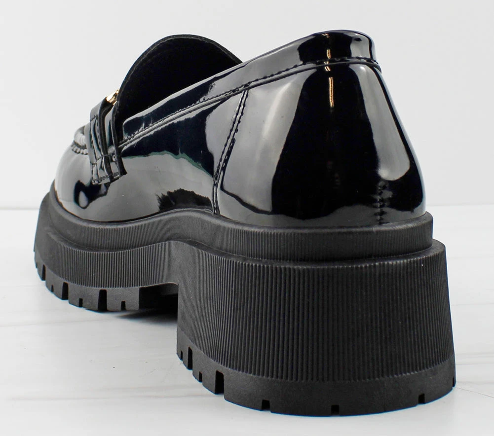 Forever Zola 22 Women's Platform Chain Accented Lug Sole Shoes 4 Forever Zola 22 Women's Platform Chain Accented Lug Sole Shoes - Image 3